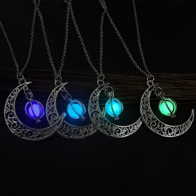 Creative Moon Necklace